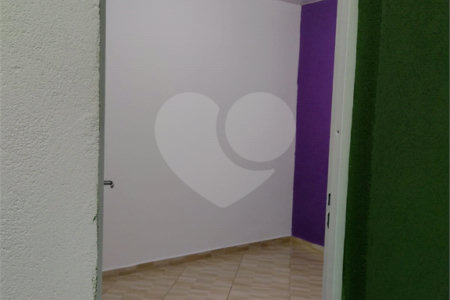 Casa térrea no Jardim Zavaglia.