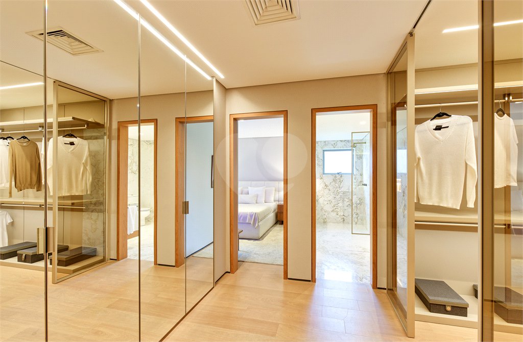 Duplex à venda com 4 suítes em Panamby, São Paulo, SP