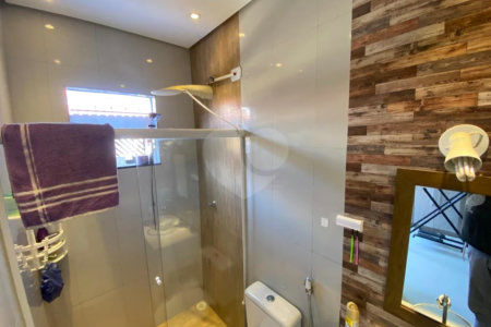 Sobrado à venda com 6 quartos, sendo 2 suítes,  em Vila Mazzei, São Paulo, SP