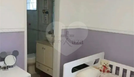 Casa de Vila à venda com 2 suítes no condomínio Parque Ipê Vermelho, Sorocaba - SP