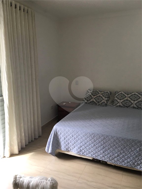 Sobrado à venda com 3 suítes em Vila Nivi, São Paulo, SP