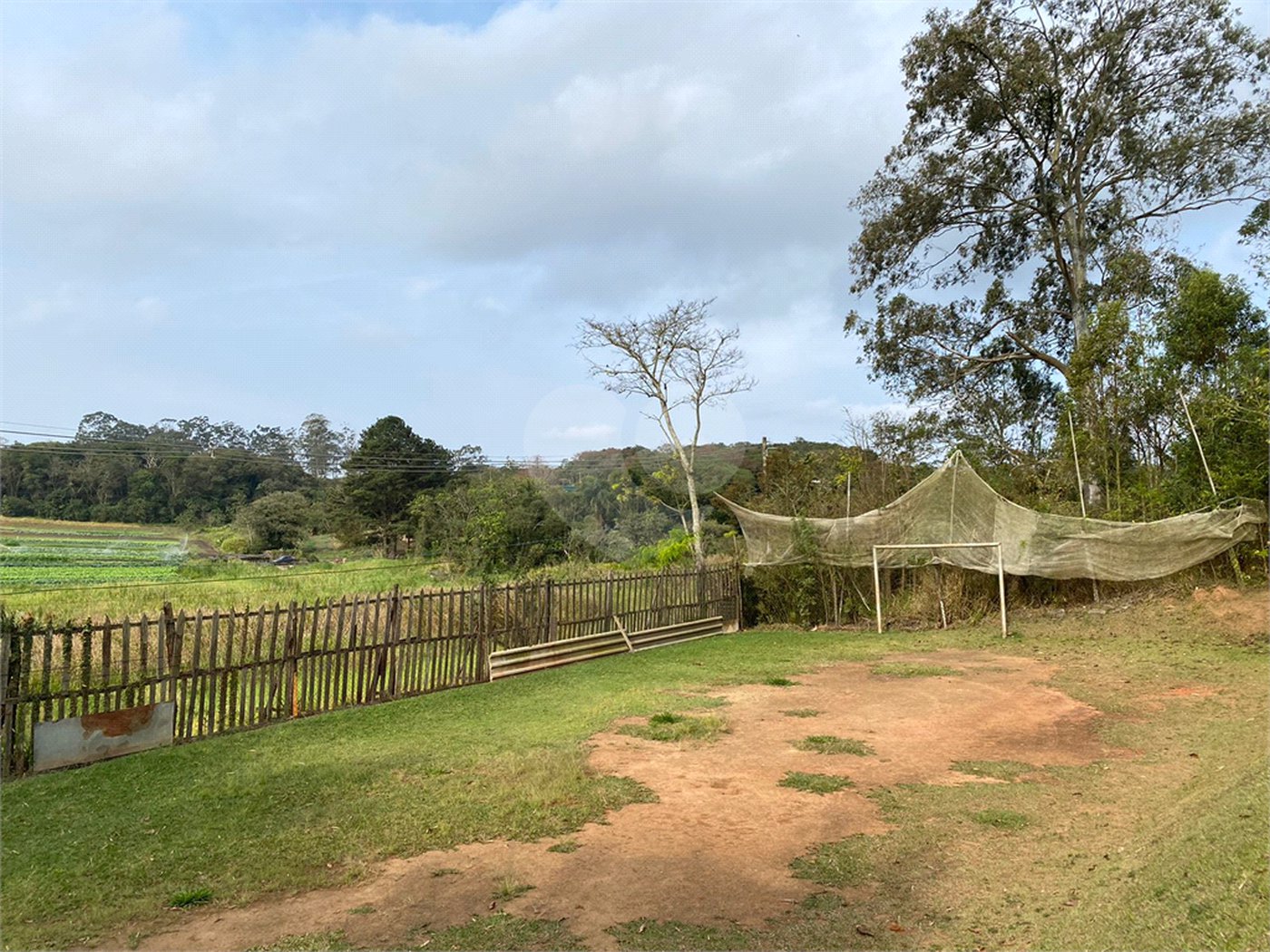 Chácara à venda com 3 quartos em Chácaras Ceres, Suzano, SP