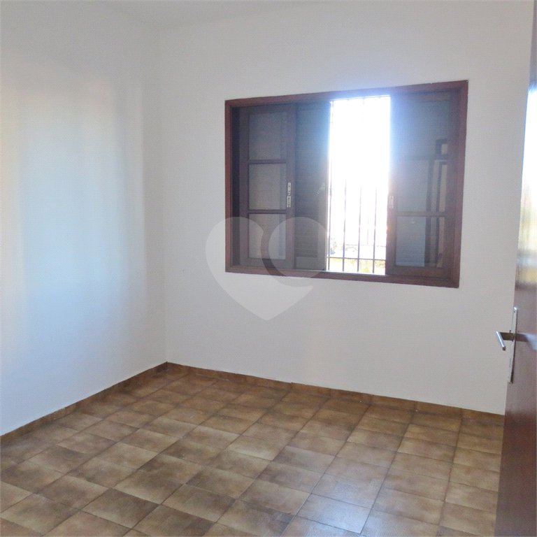 Casa à venda com 4 quartos, sendo 1 suíte, em Vila Santo Estéfano, São Paulo, SP
