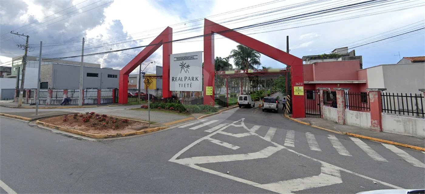 Casa à venda com 3 quartos, sendo 1 suíte, no condomínio Real Park Tietê, Mogi das Cruzes - SP