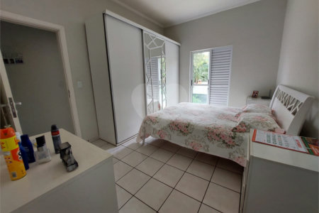 Casa à venda com 3 quartos, sendo 2 suítes, no Centro, Bom Jesus dos Perdões, SP