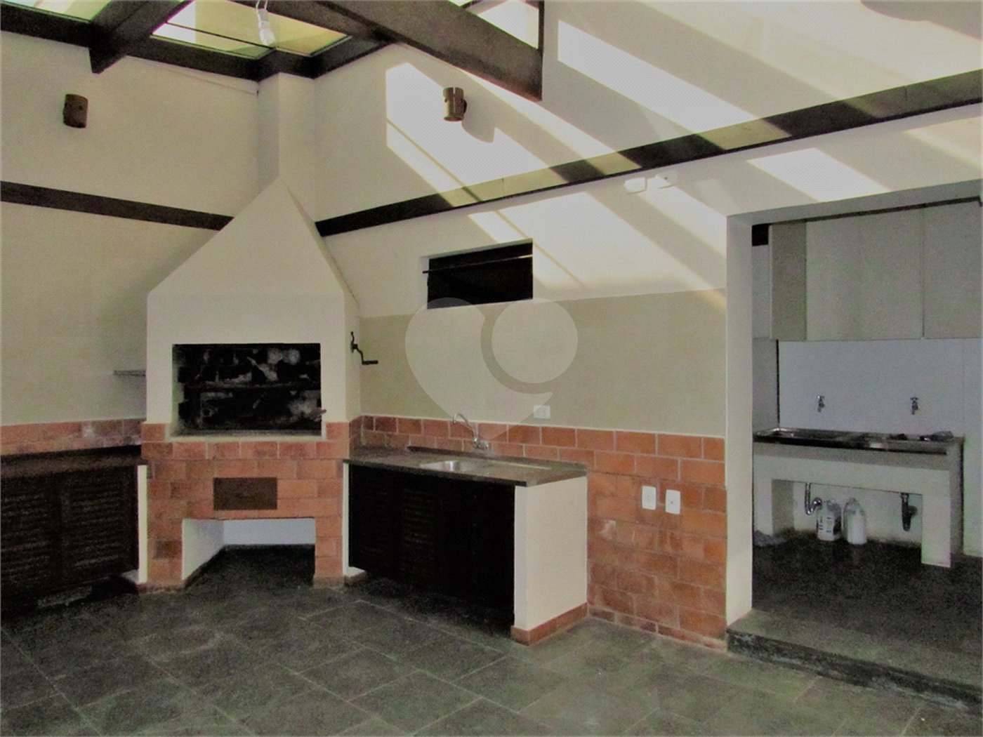 Casa à venda com 3 quartos, sendo 1 suíte, em Santo Amaro, São Paulo, SP