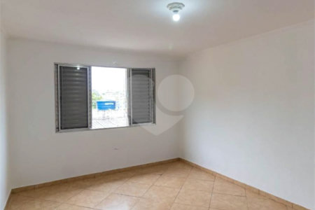Casa à venda com 4 quartos, sendo 2 suítes, em Vila Buenos Aires, São Paulo, SP