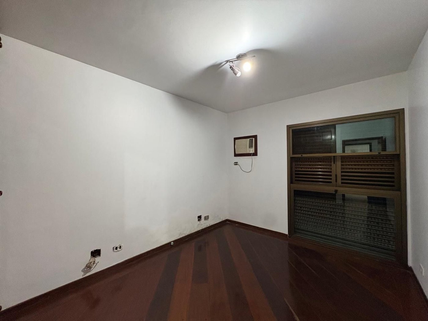 Apartamento com 3 dormitórios à venda, 150 m² por R$ 1.000.000,00 - Pompéia - Santos/SP