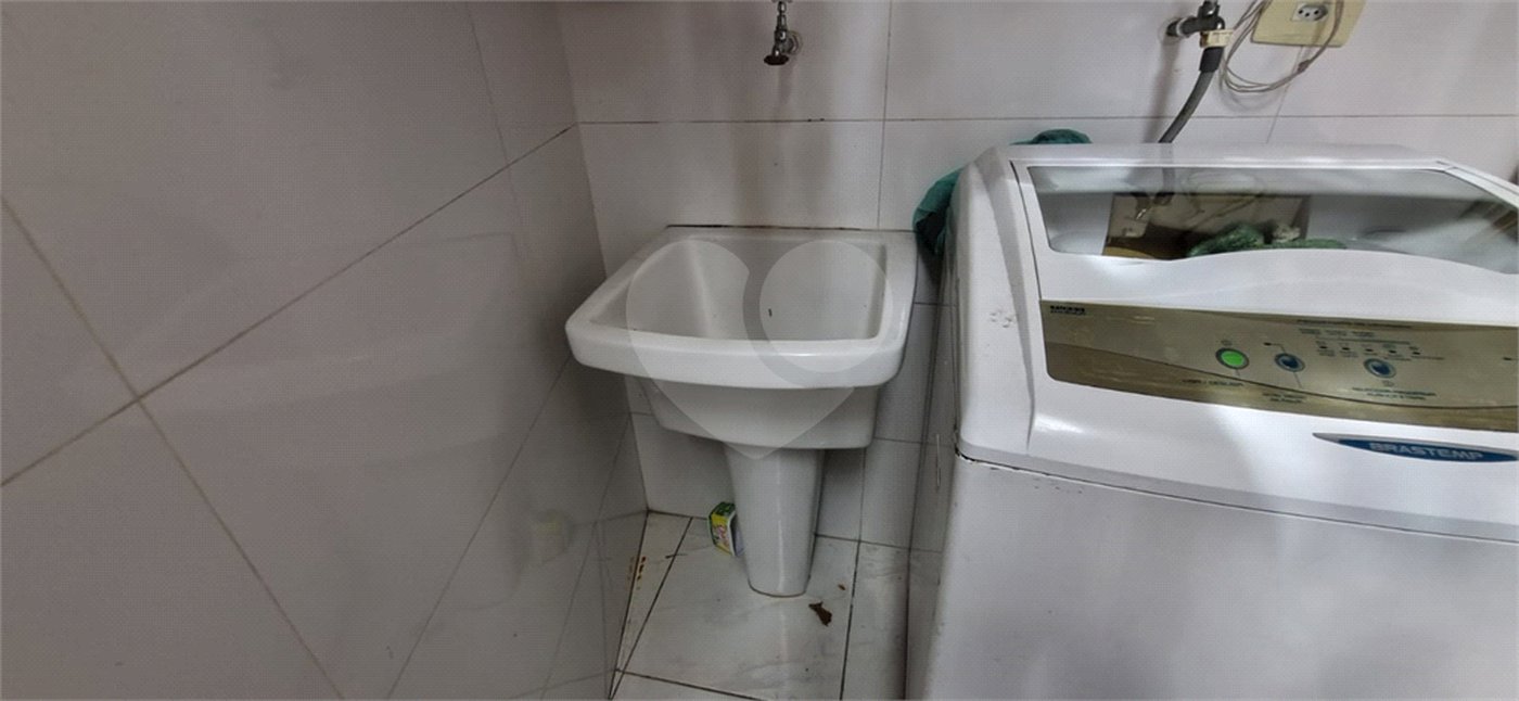 Casa à venda com 3 quartos, sendo 1 suíte, no condomínio Residencial Açaí, São Paulo - SP