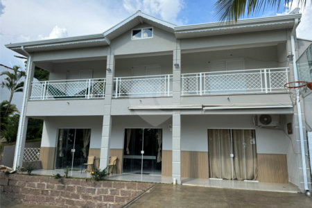Chácara à venda com 4 quartos, sendo 3 suítes, em Colinas de Indaiatuba, Indaiatuba, SP