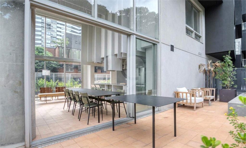 Apartamento à venda ou para alugar com 1 suíte em Pinheiros, São Paulo, SP