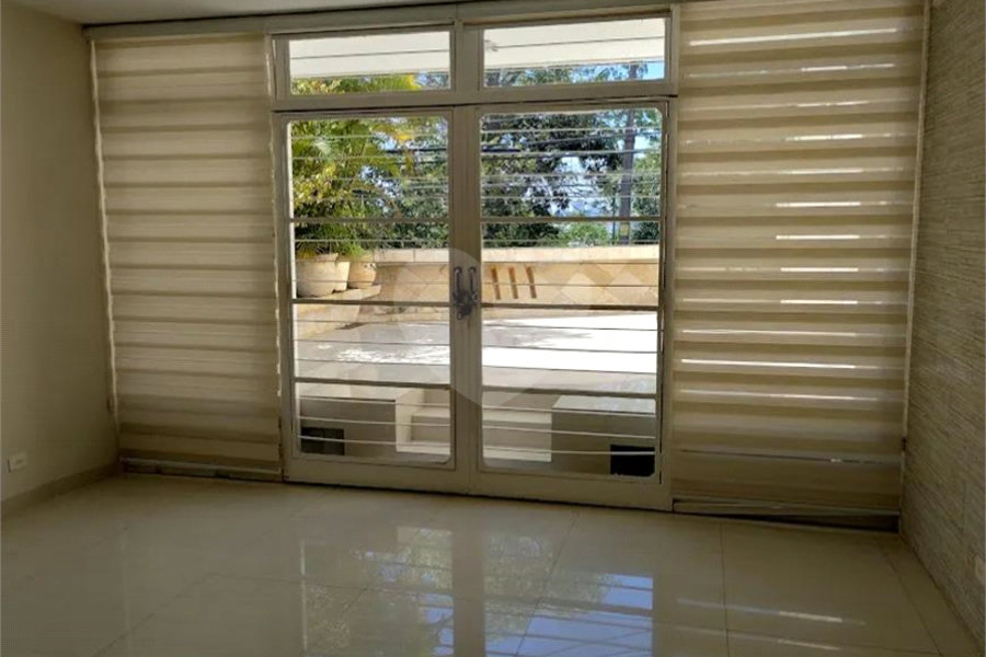 Casa à venda com 3 quartos, sendo 1 suíte,  em Vila Mariana, São Paulo, SP
