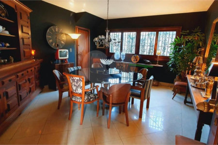 Casa à venda com 5 suítes em Jardim Leonor, São Paulo, SP