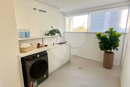 Apartamento à venda com 4 suítes em Brooklin Paulista, São Paulo, SP