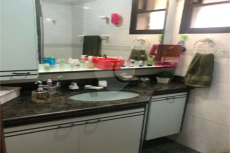 Apartamento à venda com 3 quartos, sendo 1 suíte, em Vila Regente Feijó, São Paulo, SP