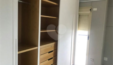 Apartamento à venda ou para alugar com 3 suítes em Moema, São Paulo, SP