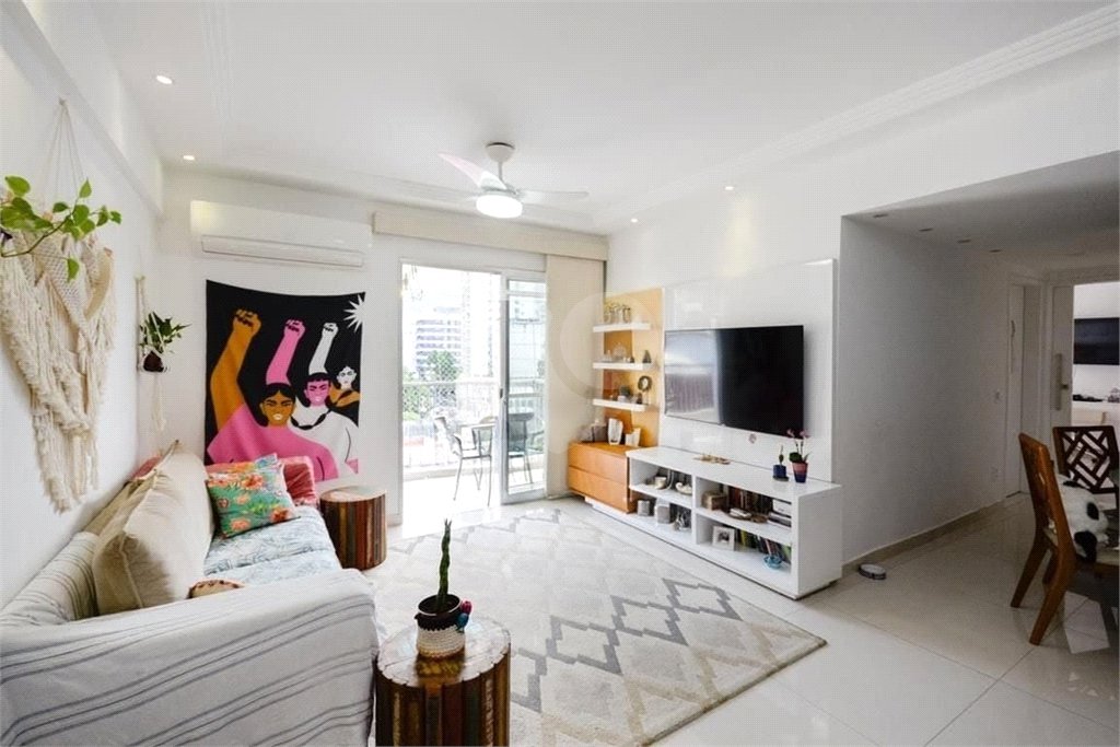 Apartamento à venda com 2 quartos, sendo 1 suíte,  em Tijuca, Rio de Janeiro, RJ