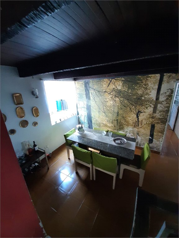Sobrado à venda com 3 quartos, sendo 1 suíte, em Bosque da Saúde, São Paulo, SP