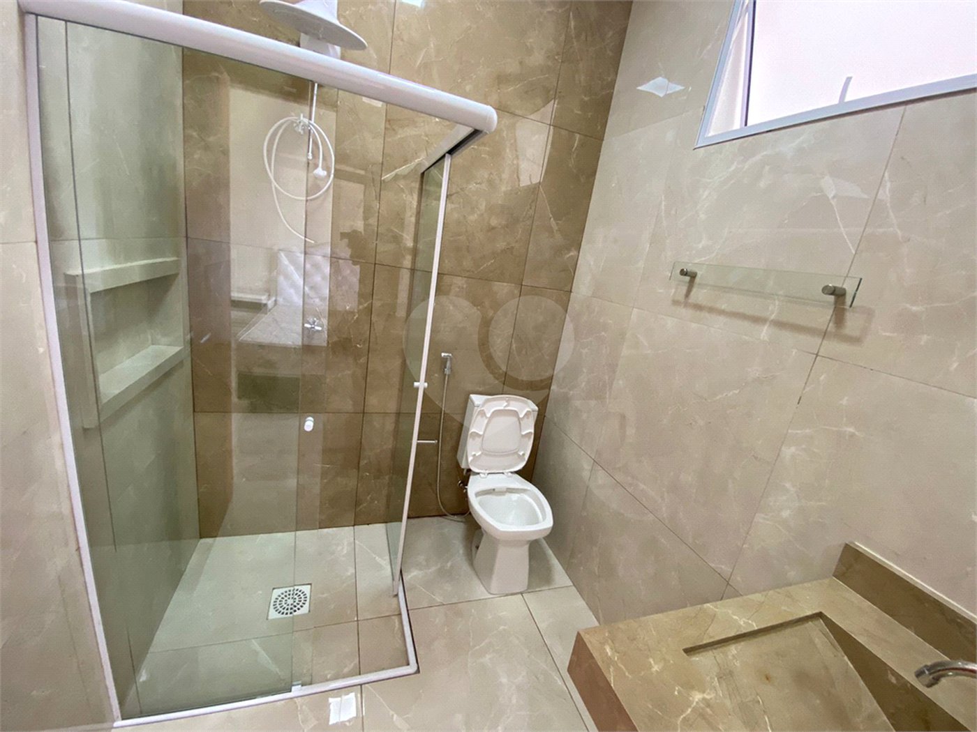 Casa térrea com piscina para venda no Residencial Arcoville