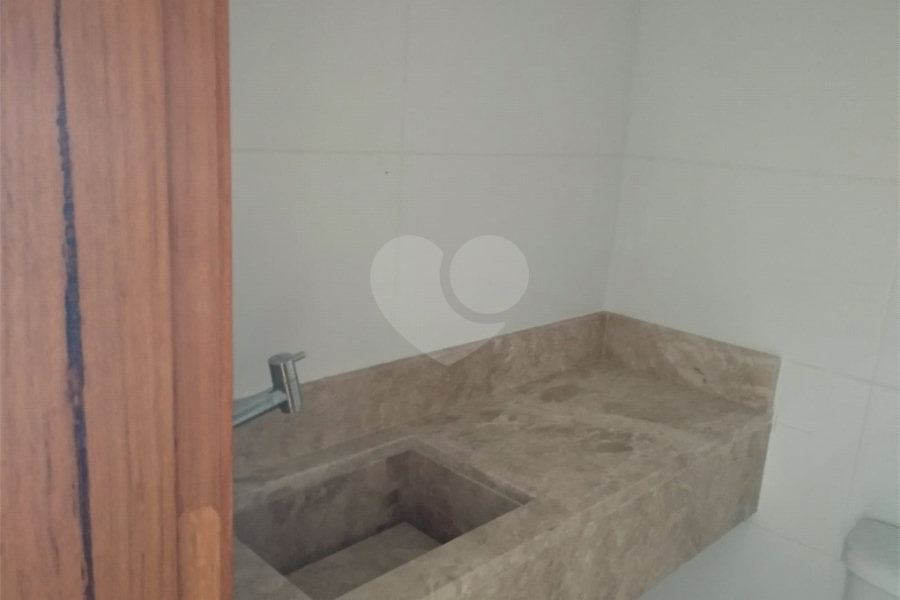 Sobrado à venda com 3 quartos, sendo 1 suíte, em Vila Mazzei, São Paulo, SP