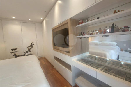 Apartamento à venda com 4 quartos, sendo 2 suítes, em Vila Suzana, São Paulo, SP