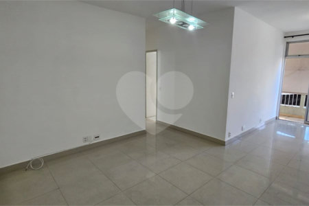 Apartamento à venda com 2 quartos, sendo 1 suíte,  em Tijuca, Rio de Janeiro, RJ