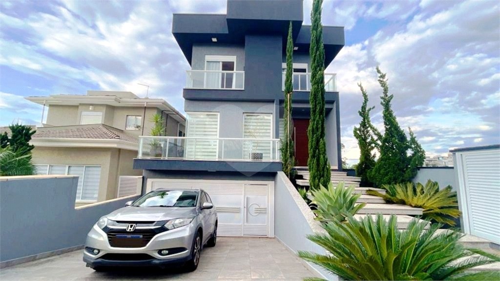 Casa à venda com 3 suítes no condomínio Aruã Brisas Ii, Mogi das Cruzes - SP