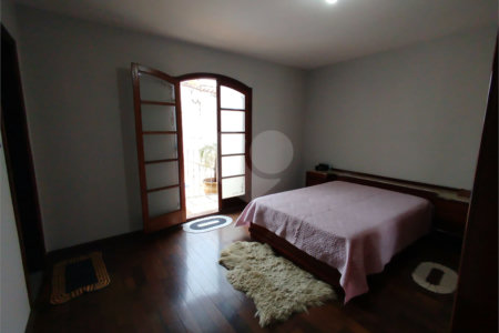 Casa à venda com 3 quartos, sendo 1 suíte, em Jardim Leocádia, Sorocaba, SP