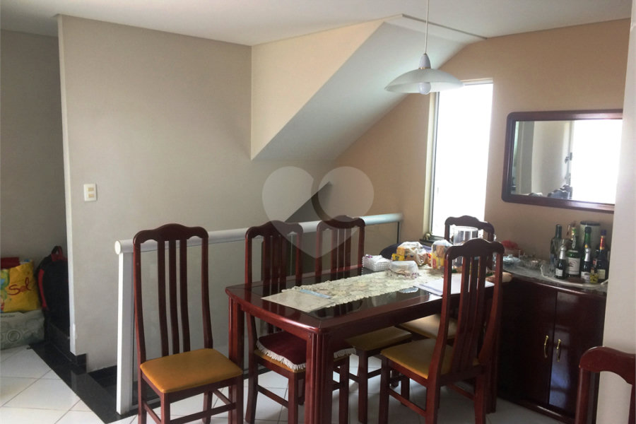 Casa à venda com 3 quartos, sendo 1 suíte, no condomínio Villagio de Lucca II, São Paulo - SP