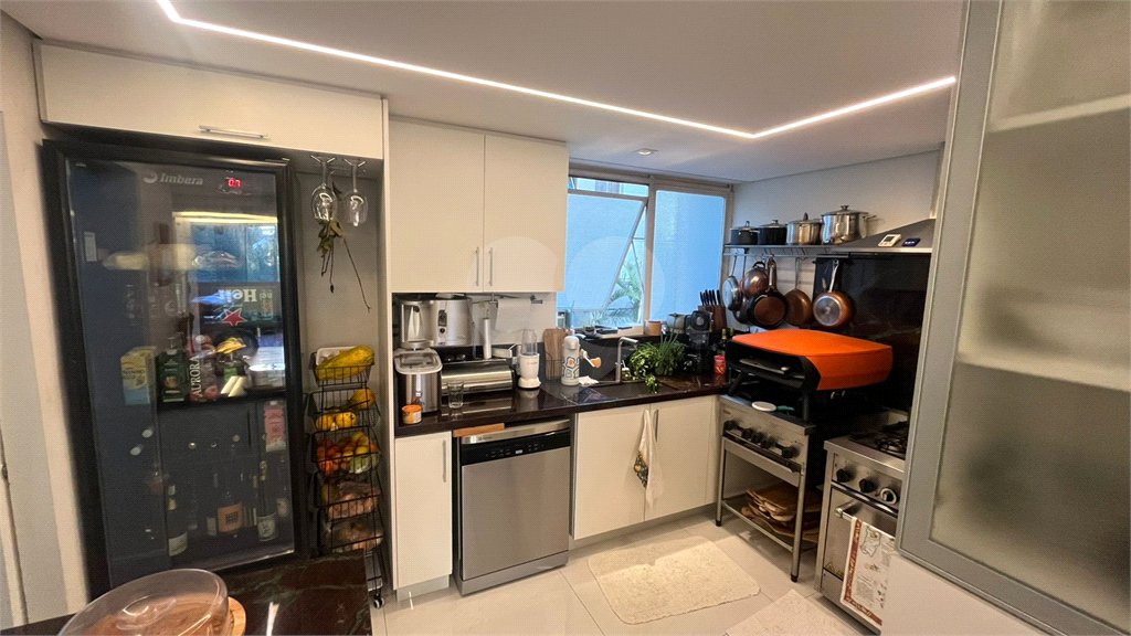 Apartamento à venda com 3 suítes em Vila Suzana, São Paulo, SP