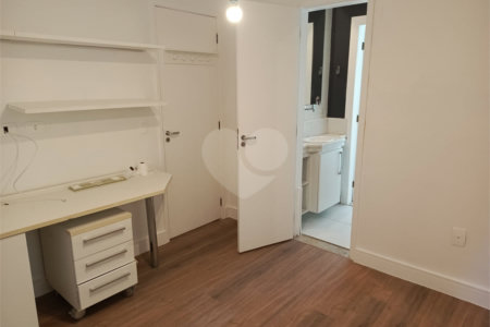 Casa à venda com 3 quartos, sendo 1 suíte, no condomínio Paraíso Classe A, Rio de Janeiro - RJ