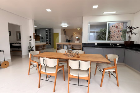 Casa à venda com 3 suítes no condomínio Jardim Residencial Dona Maria José, Indaiatuba - SP
