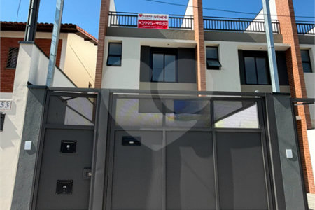 Sobrado à venda com 3 quartos, sendo 1 suíte,  em Sítio da Figueira, São Paulo, SP