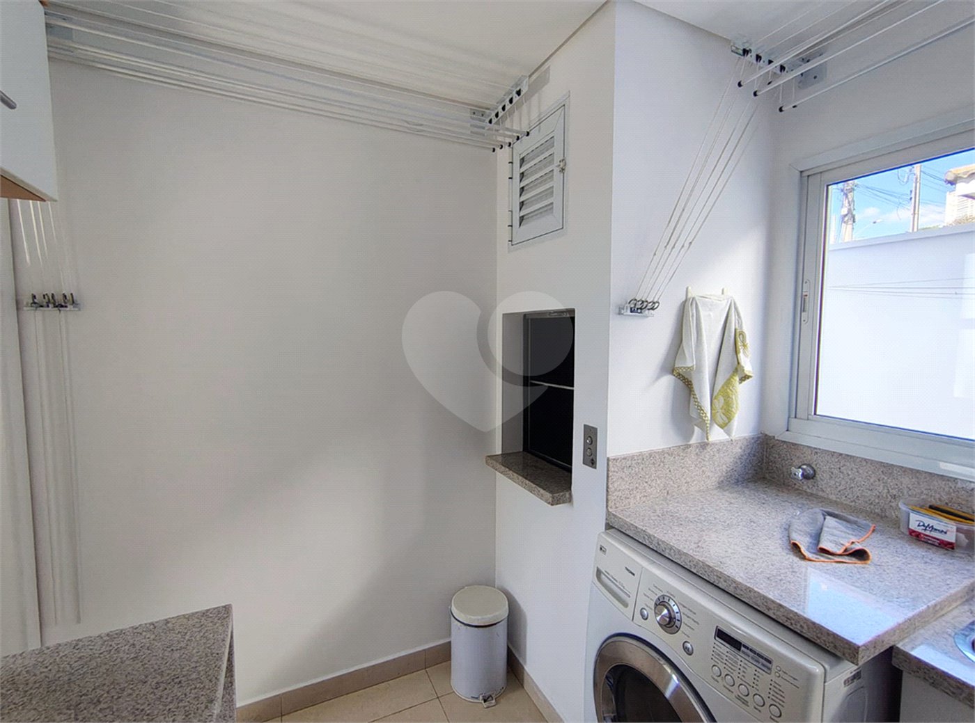 Casa à venda ou para alugar com 4 suítes no condomínio Quinta das Laranjeiras, Jundiaí - SP