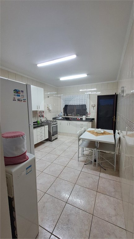 Casa à venda com 3 quartos, sendo 1 suíte, no condomínio Residencial Vale das Laranjeiras, Indaiatuba - SP