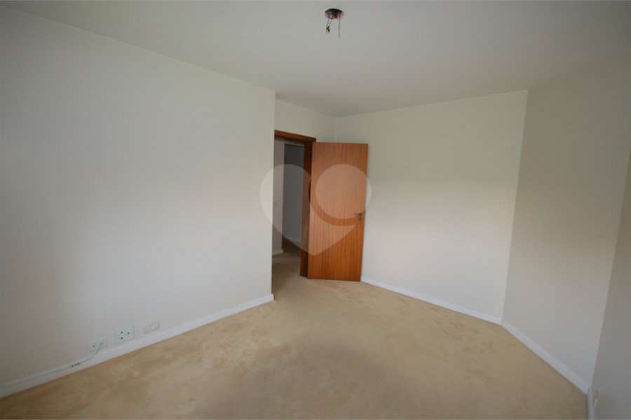Apartamento à venda com 4 quartos, sendo 2 suítes, em Morumbi, São Paulo, SP