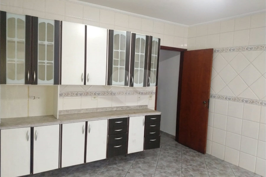 Sobrado à venda com 3 quartos, sendo 1 suíte, em Tremembé, São Paulo, SP