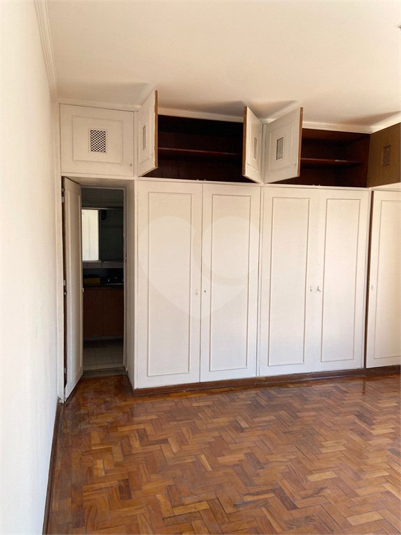 Sobrado à venda com 3 quartos, sendo 1 suíte,  em Jardim Itacolomi, São Paulo, SP