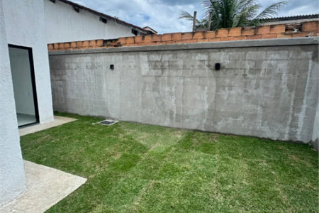 Casa à venda com 2 quartos, sendo 1 suíte, em Pedra de Guaratiba, Rio de Janeiro, RJ