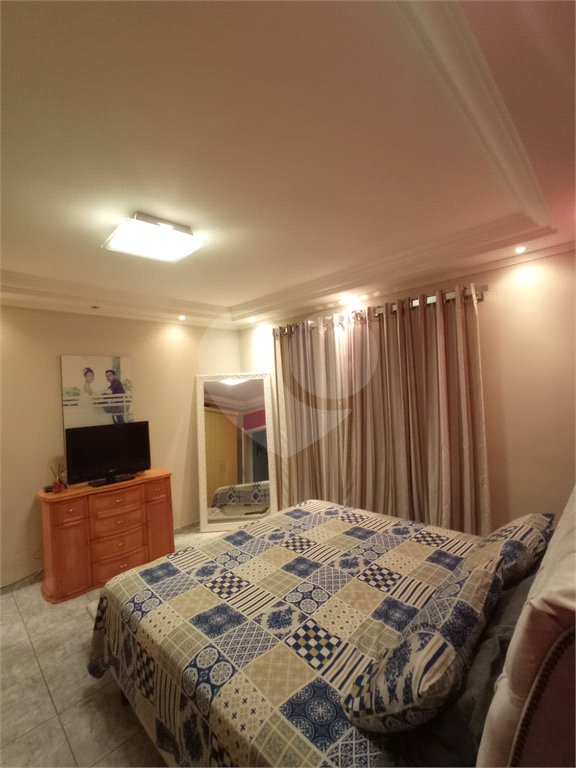 Casa Térrea à venda com 3 quartos em Jardim Santa Bárbara, Sorocaba, SP