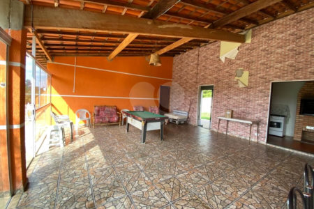 Chácara à venda com 3 quartos, sendo 1 suíte, em Jardim Buru, Salto, SP