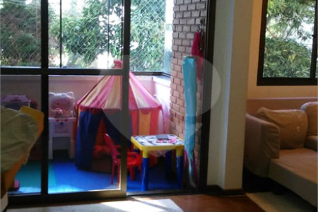 Apartamento à venda com 3 quartos, sendo 1 suíte, em Jardim Vitória Régia, São Paulo, SP