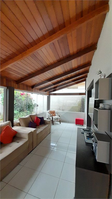 Casa à venda com 3 quartos, sendo 1 suíte,  em Retiro das Fontes, Atibaia, SP
