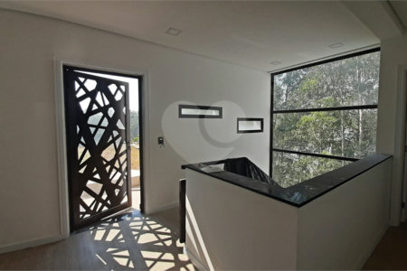 Casa à venda ou para alugar com 4 quartos, sendo 3 suítes, em Serra dos Lagos (jordanésia), Cajamar, SP