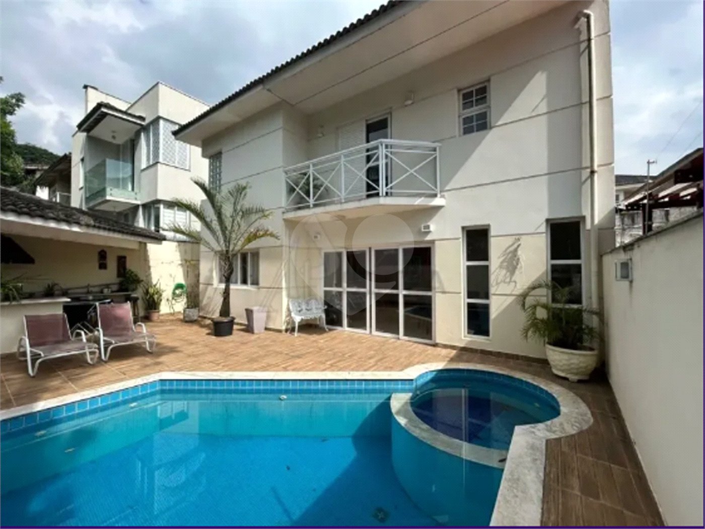 Casa à venda com 4 quartos, sendo 3 suítes, no condomínio Residencial Nova Cantareira, São Paulo - SP