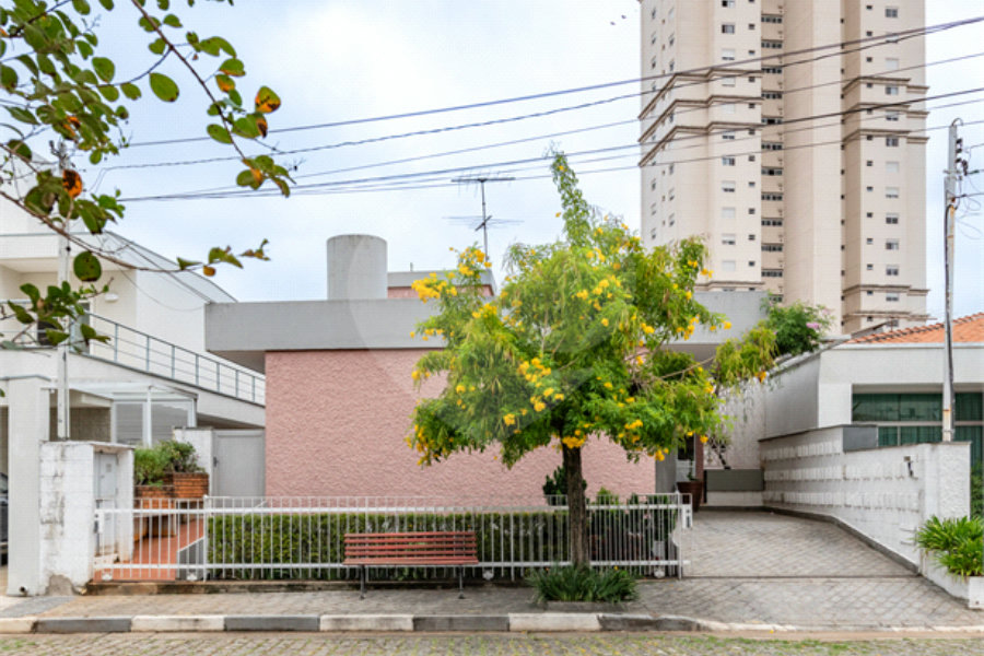 Casa Térrea à venda com 7 quartos, sendo 1 suíte, em Santana, São Paulo, SP