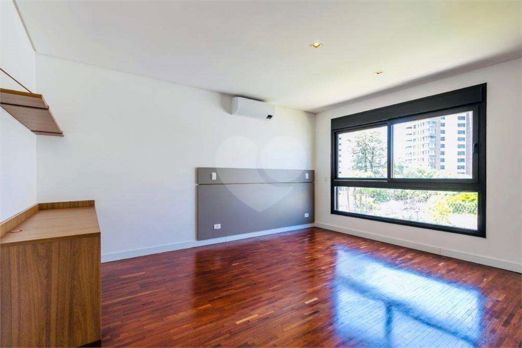 Casa à venda com 3 suítes no condomínio Boulevard Ibirapuera, São Paulo - SP