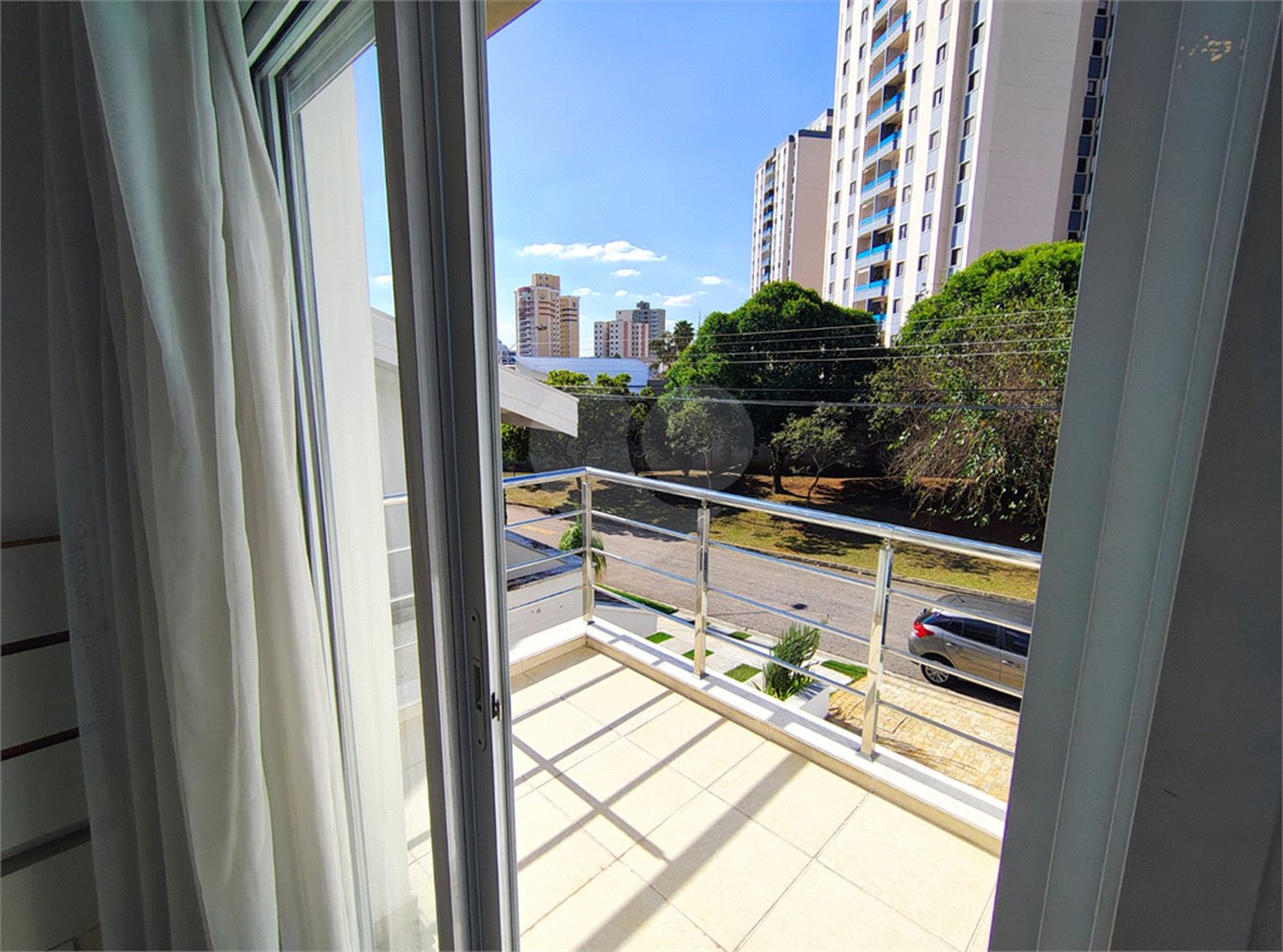 Casa à venda ou para alugar com 4 suítes no condomínio Quinta das Laranjeiras, Jundiaí - SP