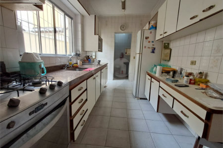 Sobrado à venda com 3 quartos em Água Branca, São Paulo, SP