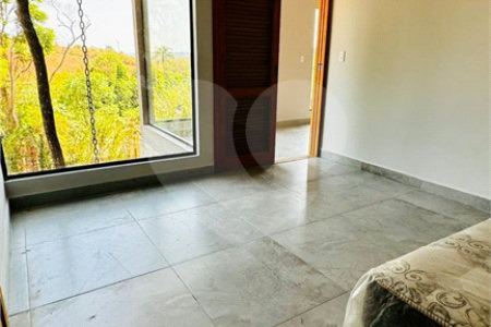 Casa à venda com 4 suítes no condomínio Associação Portal Ouro Verde, Atibaia - SP
